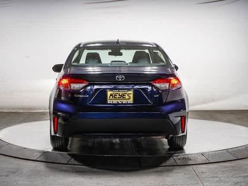 Certified 2022 Toyota Corolla LE image 5