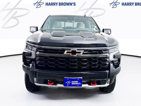 Used 2025 Chevrolet Silverado 1500 ZR2 w/ Technology Package image 28