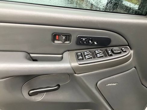 Used 2005 Chevrolet Silverado 3500 LT w/ Heavy-Duty Power Package image 18