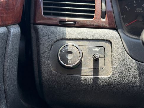 Used 2008 Chevrolet Impala LS FWD image 12