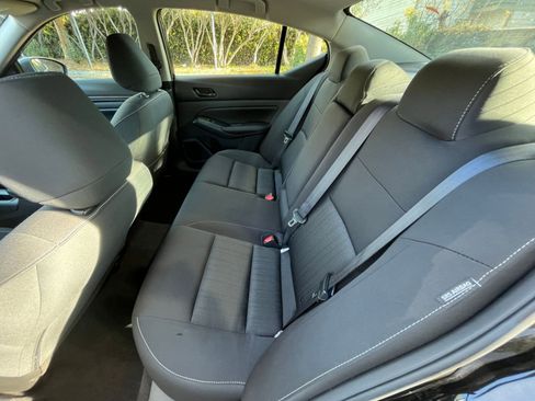 Used 2025 Nissan Altima 2.5 SV image 24