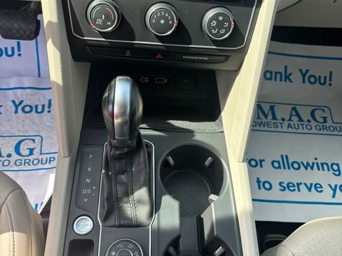 Used 2018 Volkswagen Atlas SE AWD/4WD image 11