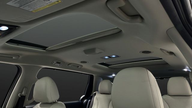 Used 2025 Kia Carnival SX Prestige FWD image 12