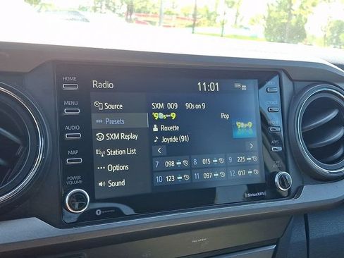 Used 2020 Toyota Tacoma TRD Sport w/ Technology Package AWD/4WD image 20