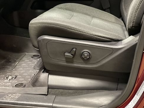 Used 2020 RAM 1500 Big Horn AWD/4WD image 14