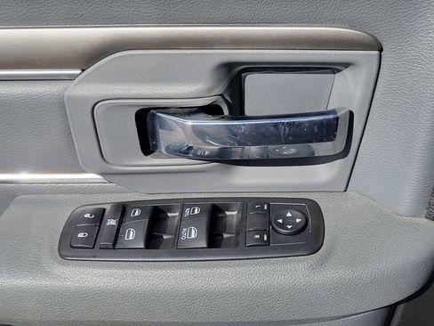 Used 2019 RAM 1500 Classic Warlock w/ Electronics Group image 16