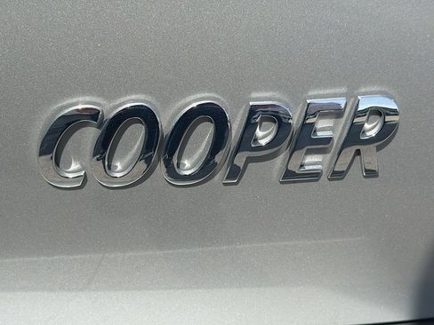 Used 2024 MINI Cooper 2-Door Hardtop w/ Storage Package FWD image 11