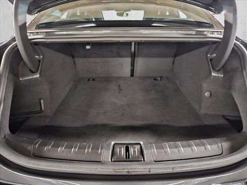 Used 2022 Porsche Taycan image 6