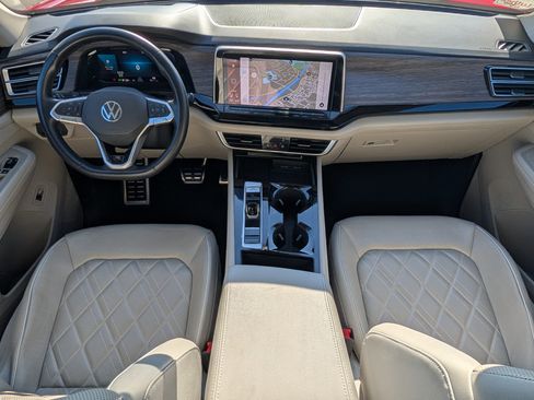 Certified 2024 Volkswagen Atlas SEL Premium R-Line image 9