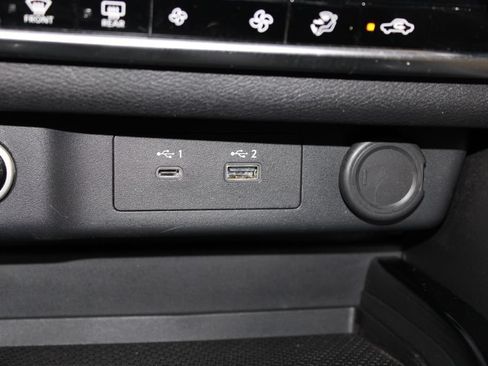 Used 2023 Nissan Rogue SV FWD image 40
