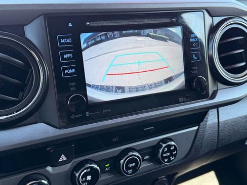 Used 2018 Toyota Tacoma TRD Sport w/ Technology Package image 23