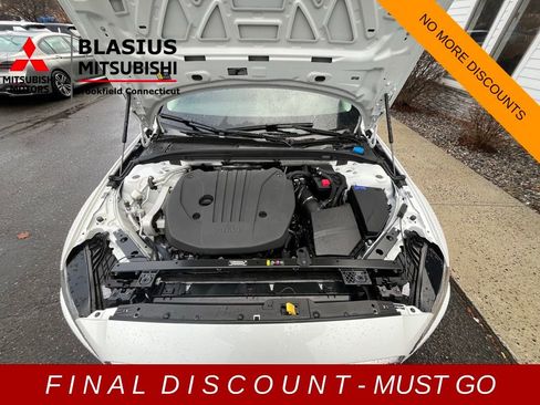 Used 2025 Volvo V60 B5 Cross Country Plus image 21