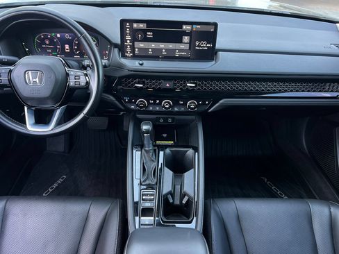 Used 2023 Honda Accord Touring image 17
