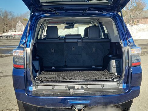 Used 2021 Toyota 4Runner SR5 Premium image 17