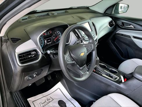 Used 2021 Chevrolet Equinox LS w/ LS Convenience Package FWD image 17
