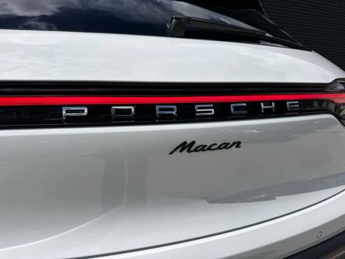 Used 2026 Porsche Macan AWD/4WD image 14