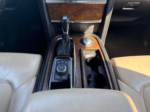 Used 2021 Nissan Armada SL w/ Captain's Chairs Package AWD/4WD image 15