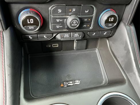 Used 2022 Chevrolet Suburban RST w/ Luxury Package image 50