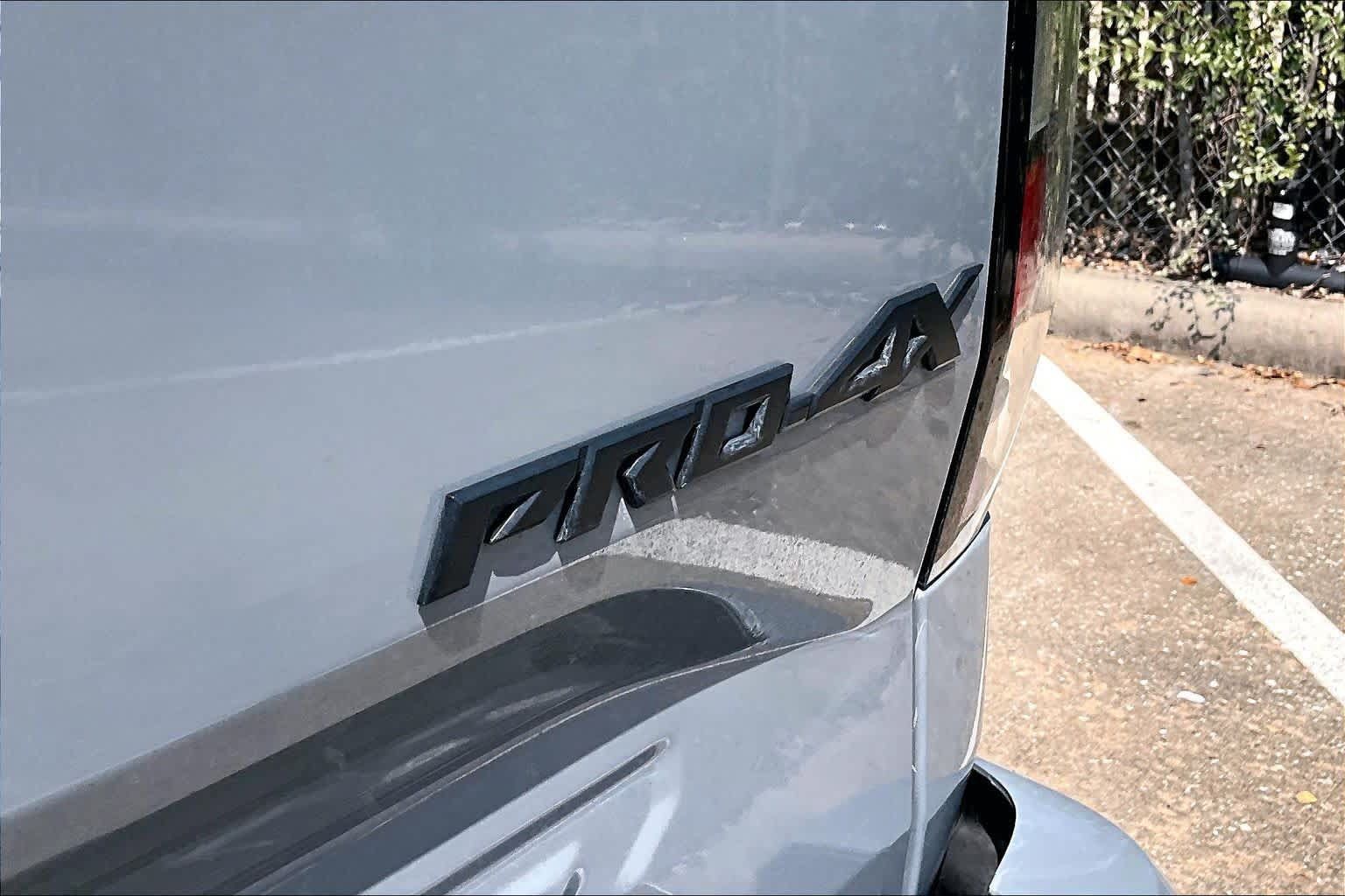 Certified 2023 Nissan Frontier PRO-4X w/ Pro Convenience Package AWD/4WD image 9