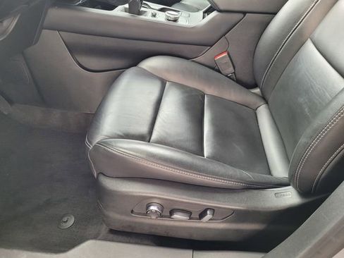 Used 2024 Cadillac XT4 Premium Luxury image 17