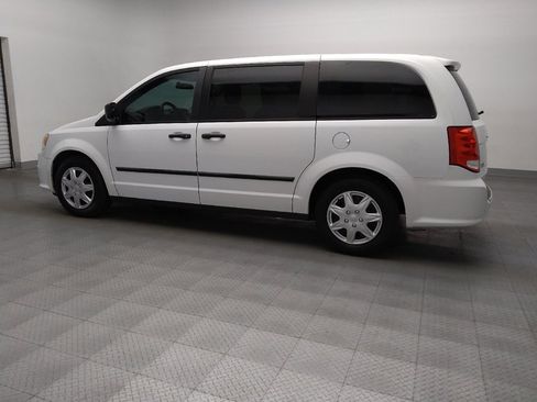 Used 2016 Dodge Grand Caravan American Value Package image 3