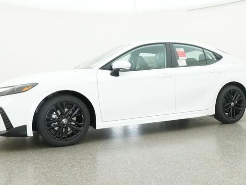 Used 2026 Toyota Camry SE w/ Convenience Package FWD image 21