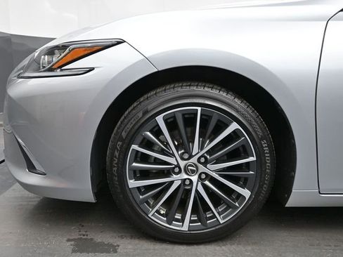 Certified 2022 Lexus ES 350 w/ Premium Package FWD image 9