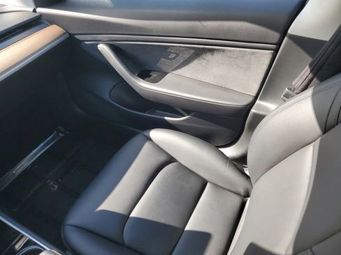 Used 2018 Tesla Model 3 Long Range image 8