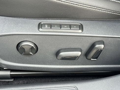 Used 2022 Volkswagen Jetta SEL image 16