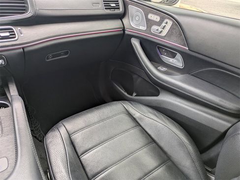 Used 2021 Mercedes-Benz GLS 580 4MATIC image 16