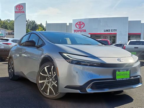 New 2026 Toyota Prius Plug-In Hybrid image 1