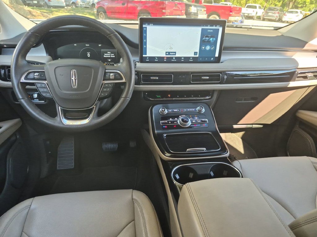 Used 2022 Lincoln Nautilus FWD w/ Premium Package image 29