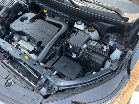 Used 2023 Chevrolet Equinox LT w/ Driver Convenience Package AWD/4WD image 44