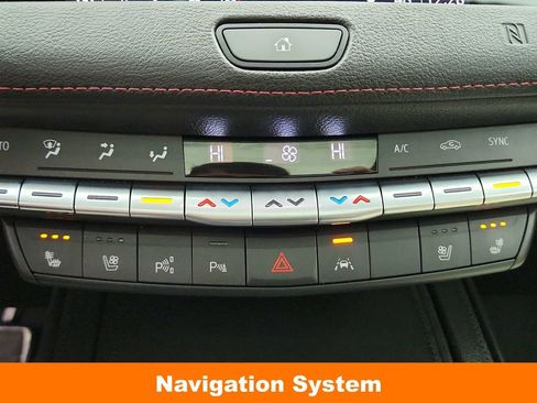 Used 2019 Cadillac XT4 Sport AWD/4WD image 18