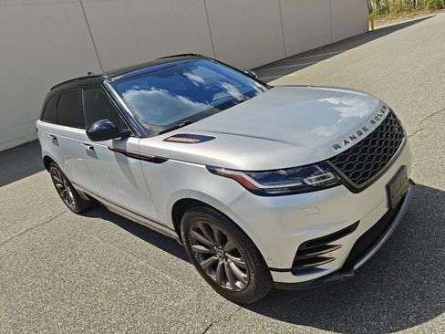 Used 2018 Land Rover Range Rover Velar R-Dynamic SE AWD/4WD image 41