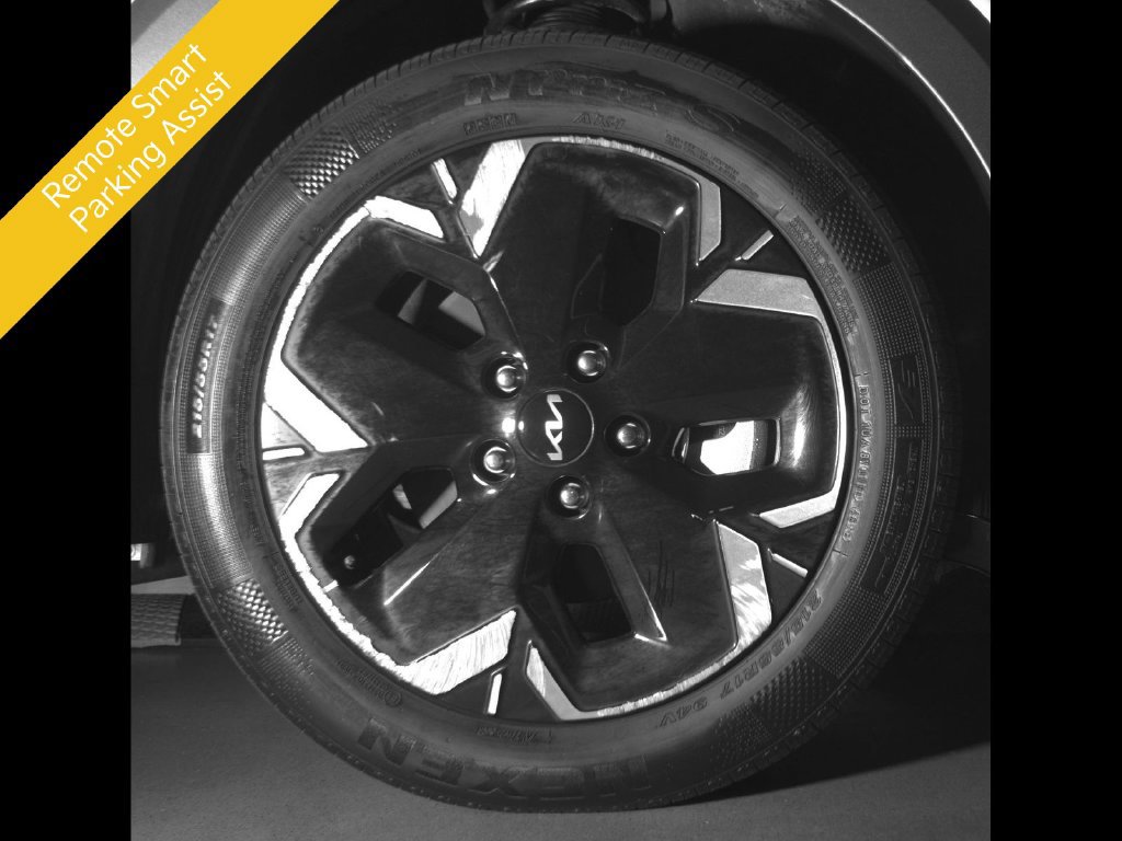 Certified 2024 Kia Niro Wave w/ Wave Preserve Package FWD image 11