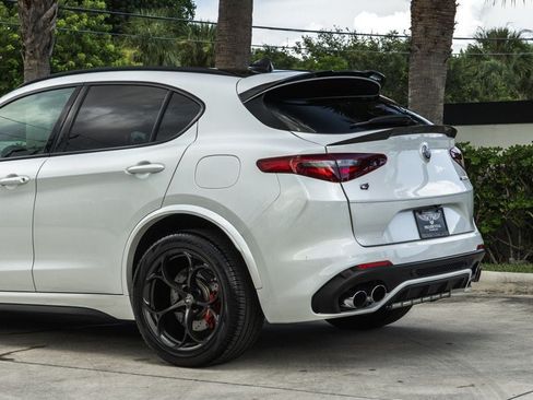 Used 2018 Alfa Romeo Stelvio Quadrifoglio w/ Driver Assist Dynamic Package AWD/4WD image 5