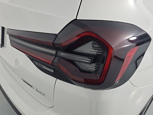 Certified 2024 BMW X3 xDrive30i w/ Convenience Package image 9