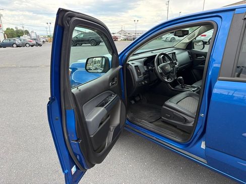 Used 2018 Chevrolet Colorado Z71 AWD/4WD image 16