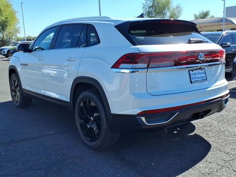 New 2026 Volkswagen Atlas Cross Sport SE image 3