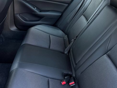 Used 2022 Honda Accord Sport image 8