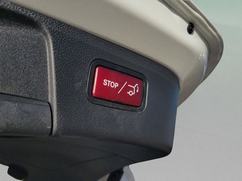 Certified 2018 Mercedes-Benz GLA 250 GLA 250 image 27