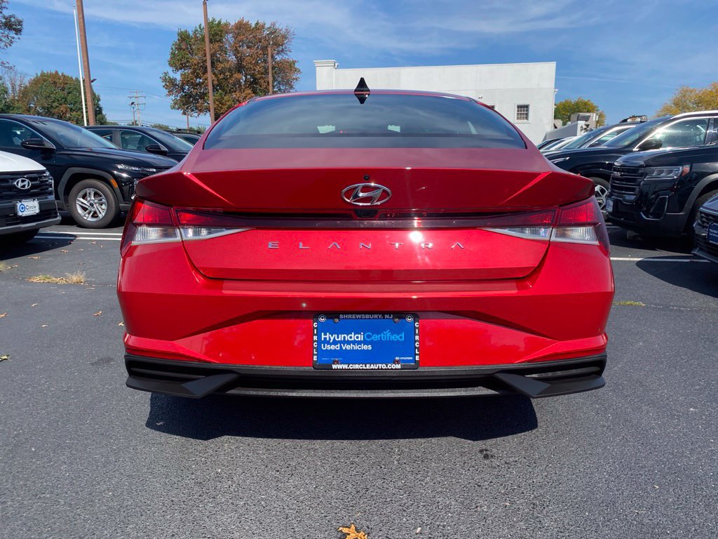 Certified 2023 Hyundai Elantra SEL w/ Convenience Package FWD image 5