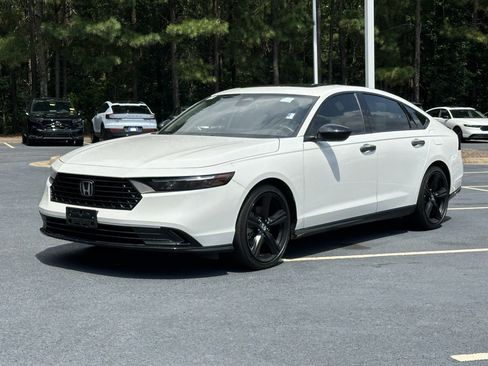 Used 2024 Honda Accord Sport image 5