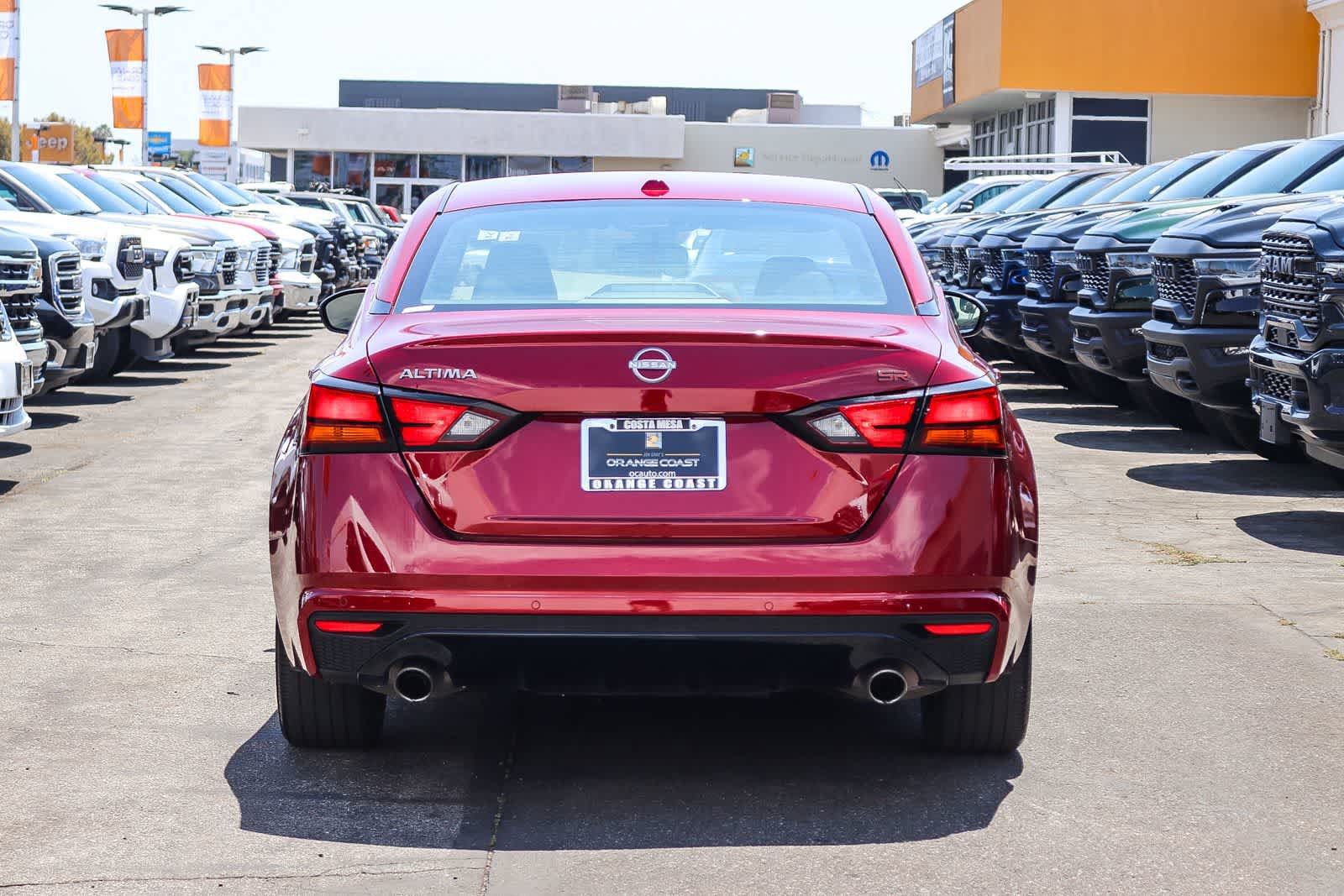 Used 2024 Nissan Altima 2.5 SR FWD image 5