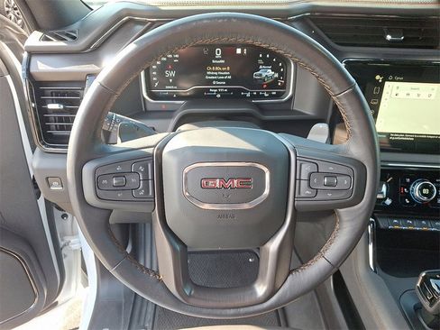 Used 2023 GMC Sierra 1500 AT4 w/ AT4 Premium Package image 19