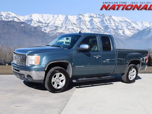 Used 2011 GMC Sierra 1500 SLE image 1
