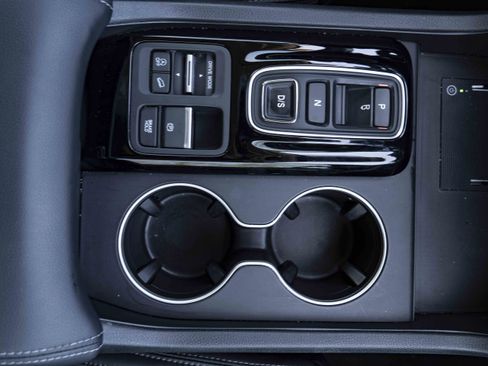 Used 2025 Honda Pilot Touring image 28