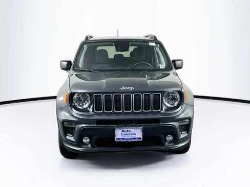 Used 2023 Jeep Renegade Latitude w/ Premium Group AWD/4WD image 2