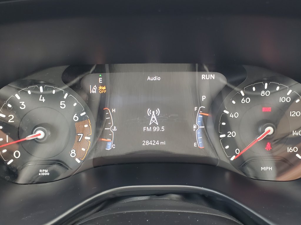 Used 2025 Jeep Compass Limited w/ Sun & Sound Group AWD/4WD image 9